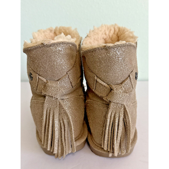 Bearpaw Mia Youth 2026Y/ Pewter Distressed Glitter fringe tan boots Size 13 - Picture 4 of 7